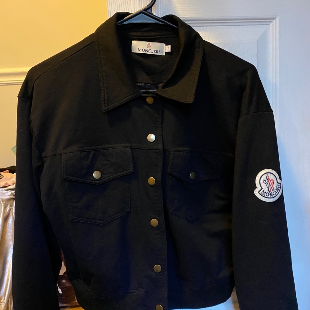 Moncler snap up bomber jacket navy blue sz large